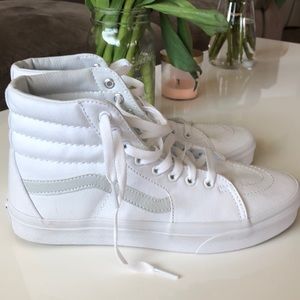 Vans white high top never worn men’s 8.5